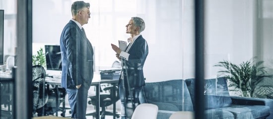 Frais d’avocat en cas de poursuites pénales du dirigeant : pas de déduction !